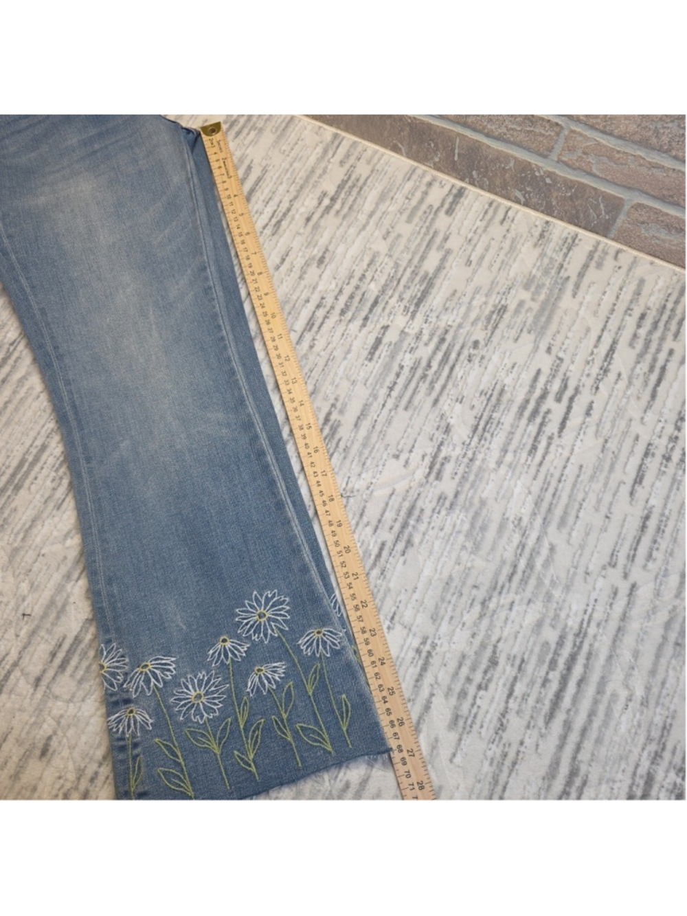 Driftwood Romy Flare Embroidered Jeans Women's Sz 4 & 8 NEW - Picture 10 of 11